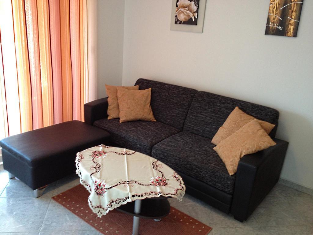 Kristian Apartments Podstrana Ngoại thất bức ảnh
